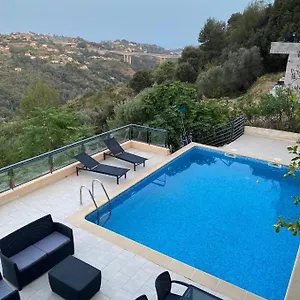 Villa Spacieuse Nicoise Au Calme Avec Piscine 