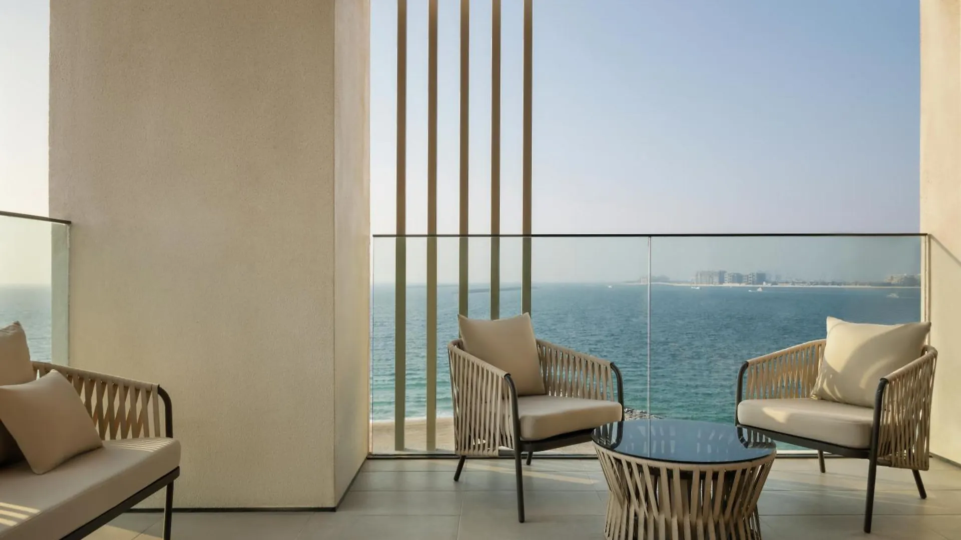 Hotel Delano Dubai At Bluewaters 5*,